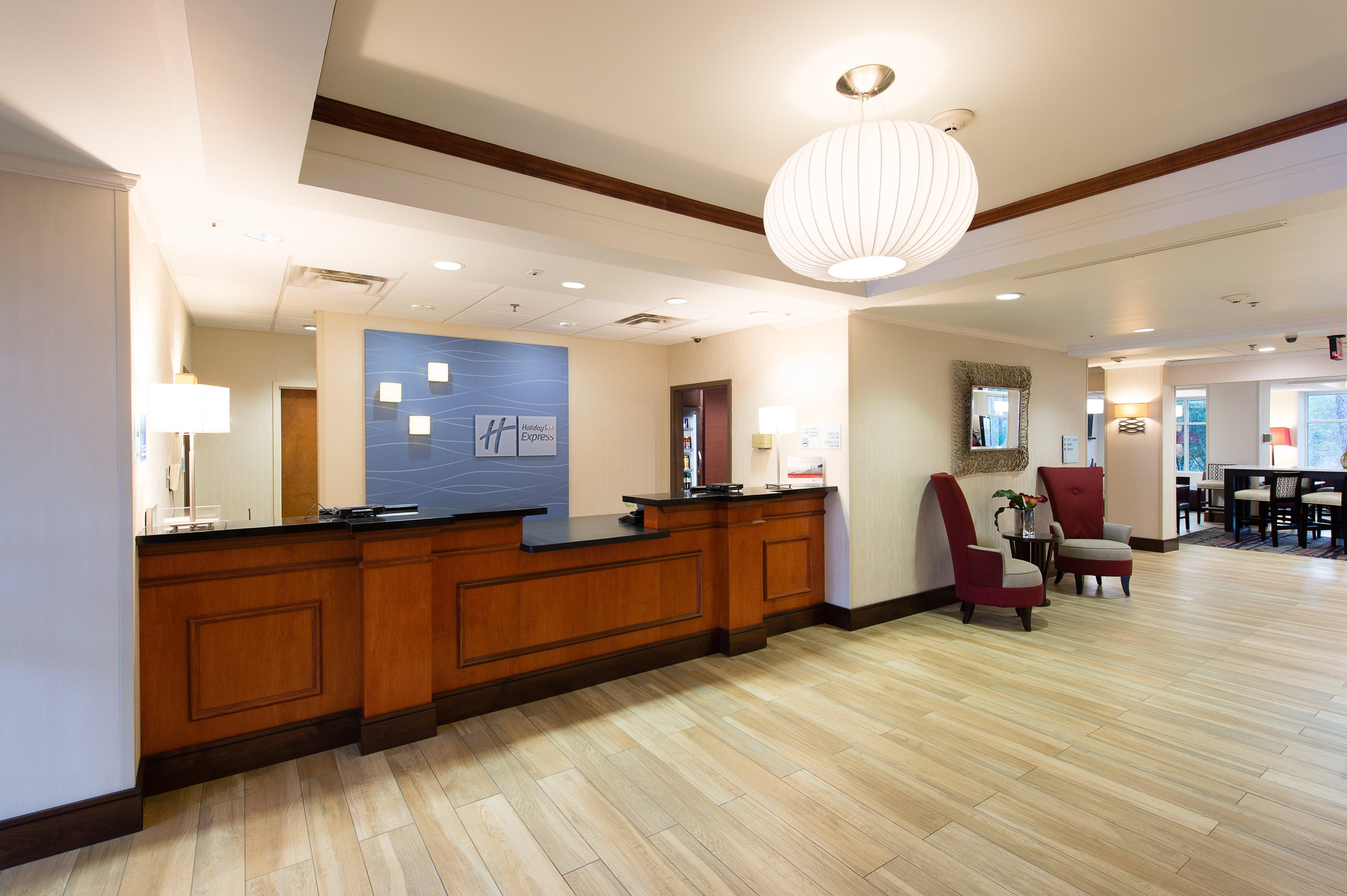 Holiday Inn Express & Suites Walterboro By Ihg Exterior foto